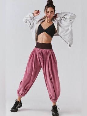 NWT FREE PEOPLE MOVEMENT MOMENTUM VELOUR PANTS ROSEWOOD